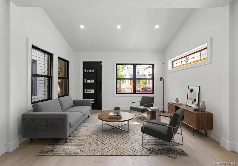 12917 135th Place, New York, NY, 5 Bedrooms Bedrooms, 12 Rooms Rooms,4 BathroomsBathrooms,Residential,For Rent,135th,0,1016006 12917 135th Place, New York, NY, 5 Bedrooms Bedrooms, 12 Rooms Rooms,4 BathroomsBathrooms,Residential,For Rent,135th,0,1016006