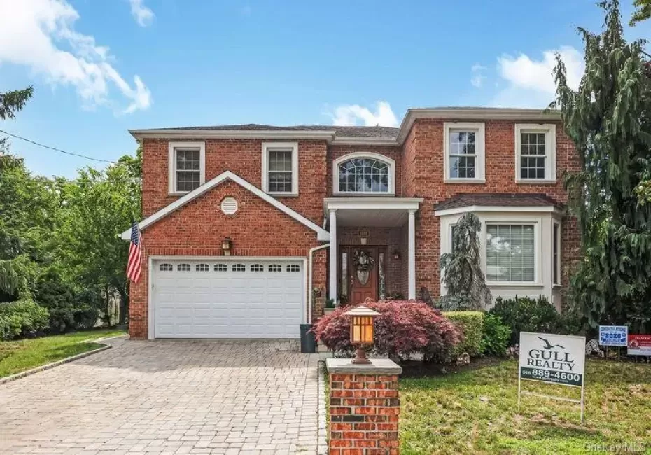 1680 lake Avenue, Hempstead, NY, 6 Bedrooms Bedrooms, 12 Rooms Rooms,5 BathroomsBathrooms,Residential,For Rent,lake,0,1016033 1680 lake Avenue, Hempstead, NY, 6 Bedrooms Bedrooms, 12 Rooms Rooms,5 BathroomsBathrooms,Residential,For Rent,lake,0,1016033