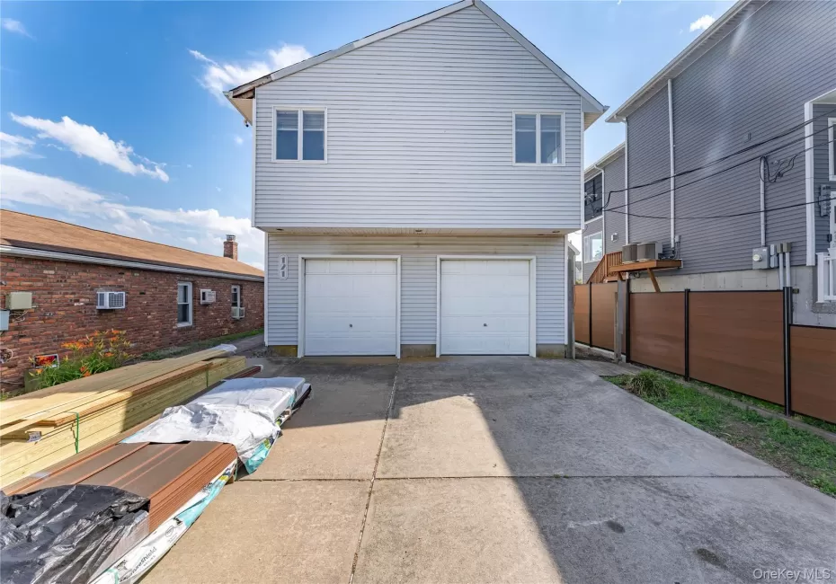 121 Williamson Street, Hempstead, NY, 3 Bedrooms Bedrooms, 6 Rooms Rooms,1 BathroomBathrooms,Residential Lease,For Rent,Williamson,0,1016103 121 Williamson Street, Hempstead, NY, 3 Bedrooms Bedrooms, 6 Rooms Rooms,1 BathroomBathrooms,Residential Lease,For Rent,Williamson,0,1016103