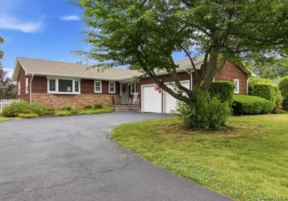 825 Karshick Street, Islip, NY, 3 Bedrooms Bedrooms, 7 Rooms Rooms,1 BathroomBathrooms,Residential,For Rent,Karshick,0,KEY1014348 825 Karshick Street, Islip, NY, 3 Bedrooms Bedrooms, 7 Rooms Rooms,1 BathroomBathrooms,Residential,For Rent,Karshick,0,KEY1014348