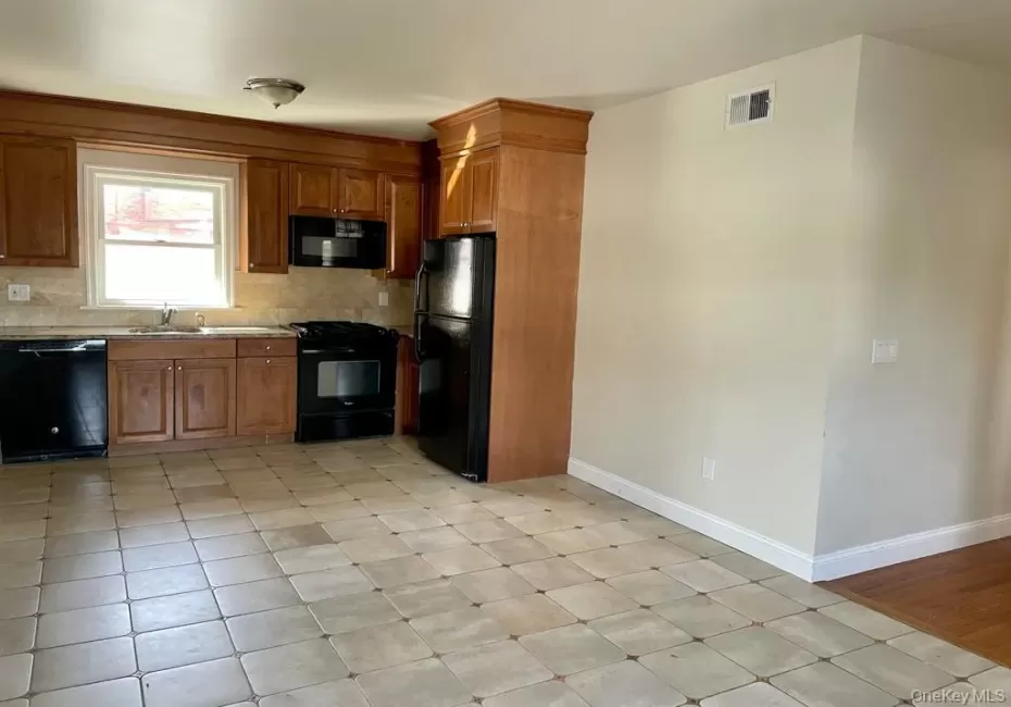 Updated and elegant Kitchen Updated and elegant Kitchen