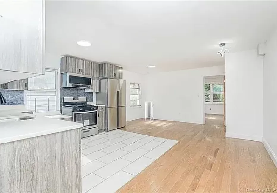 592 39th Street, New York, NY, 2 Bedrooms Bedrooms, 4 Rooms Rooms,1 BathroomBathrooms,Residential Lease,For Rent,39th,0,KEY1016263 592 39th Street, New York, NY, 2 Bedrooms Bedrooms, 4 Rooms Rooms,1 BathroomBathrooms,Residential Lease,For Rent,39th,0,KEY1016263