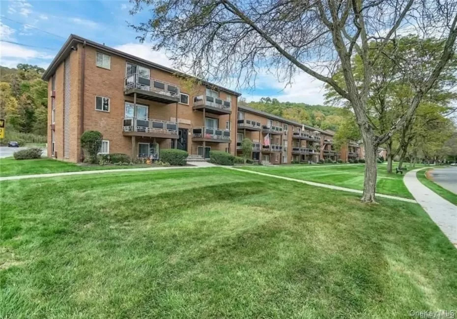 47 Tanager Road, Monroe, NY, 2 Bedrooms Bedrooms, 5 Rooms Rooms,1 BathroomBathrooms,Residential,For Rent,Tanager,0,1003826 47 Tanager Road, Monroe, NY, 2 Bedrooms Bedrooms, 5 Rooms Rooms,1 BathroomBathrooms,Residential,For Rent,Tanager,0,1003826