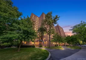 14 Metropolitan Oval, New York, NY, 1 Bedroom Bedrooms, 4 Rooms Rooms,1 BathroomBathrooms,Residential,For Rent,Metropolitan,0,1015711 14 Metropolitan Oval, New York, NY, 1 Bedroom Bedrooms, 4 Rooms Rooms,1 BathroomBathrooms,Residential,For Rent,Metropolitan,0,1015711