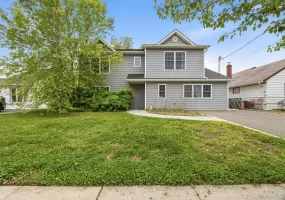 3 Sunrise Street, Oyster Bay, NY, 4 Bedrooms Bedrooms, 10 Rooms Rooms,3 BathroomsBathrooms,Residential Lease,For Rent,Sunrise,0,1016338 3 Sunrise Street, Oyster Bay, NY, 4 Bedrooms Bedrooms, 10 Rooms Rooms,3 BathroomsBathrooms,Residential Lease,For Rent,Sunrise,0,1016338