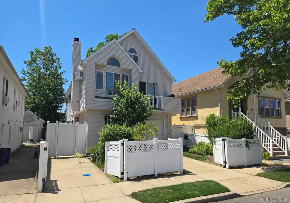 338 Fulton Street, Long Beach, NY, 3 Bedrooms Bedrooms, 6 Rooms Rooms,2 BathroomsBathrooms,Residential Lease,For Rent,Fulton,0,1016364 338 Fulton Street, Long Beach, NY, 3 Bedrooms Bedrooms, 6 Rooms Rooms,2 BathroomsBathrooms,Residential Lease,For Rent,Fulton,0,1016364