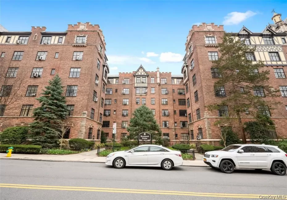 292 Main Street, White Plains, NY, 2 Bedrooms Bedrooms, 5 Rooms Rooms,1 BathroomBathrooms,Residential,For Rent,Main Street,0,979959 292 Main Street, White Plains, NY, 2 Bedrooms Bedrooms, 5 Rooms Rooms,1 BathroomBathrooms,Residential,For Rent,Main Street,0,979959