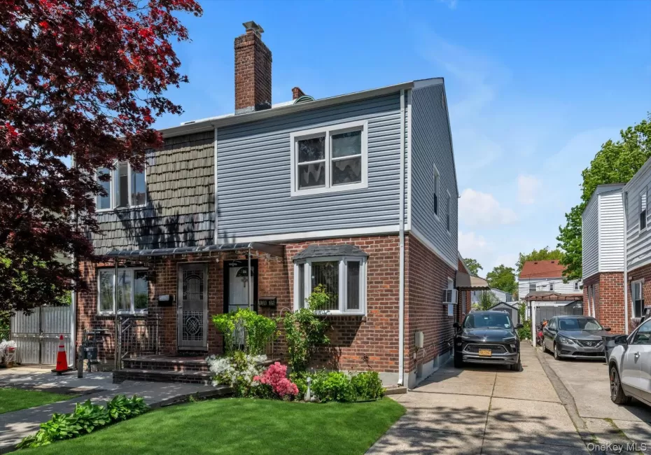 13835 64th Avenue, New York, NY, 3 Bedrooms Bedrooms, 5 Rooms Rooms,2 BathroomsBathrooms,Residential,For Rent,64th,0,KEY999360 13835 64th Avenue, New York, NY, 3 Bedrooms Bedrooms, 5 Rooms Rooms,2 BathroomsBathrooms,Residential,For Rent,64th,0,KEY999360