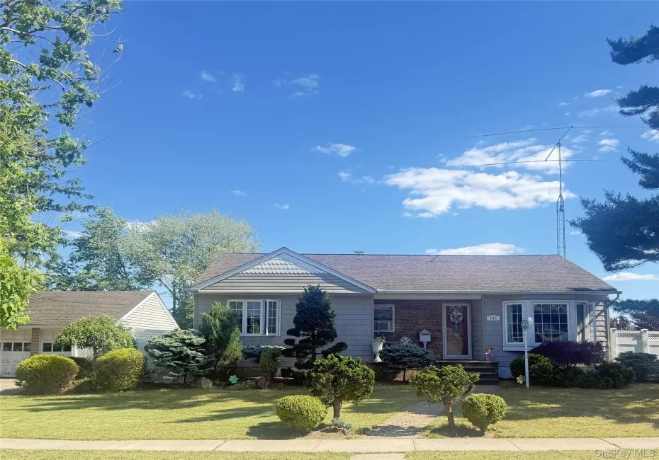 685 Seabury Avenue, Hempstead, NY, 3 Bedrooms Bedrooms, 8 Rooms Rooms,1 BathroomBathrooms,Residential,For Rent,Seabury,0,1013966 685 Seabury Avenue, Hempstead, NY, 3 Bedrooms Bedrooms, 8 Rooms Rooms,1 BathroomBathrooms,Residential,For Rent,Seabury,0,1013966