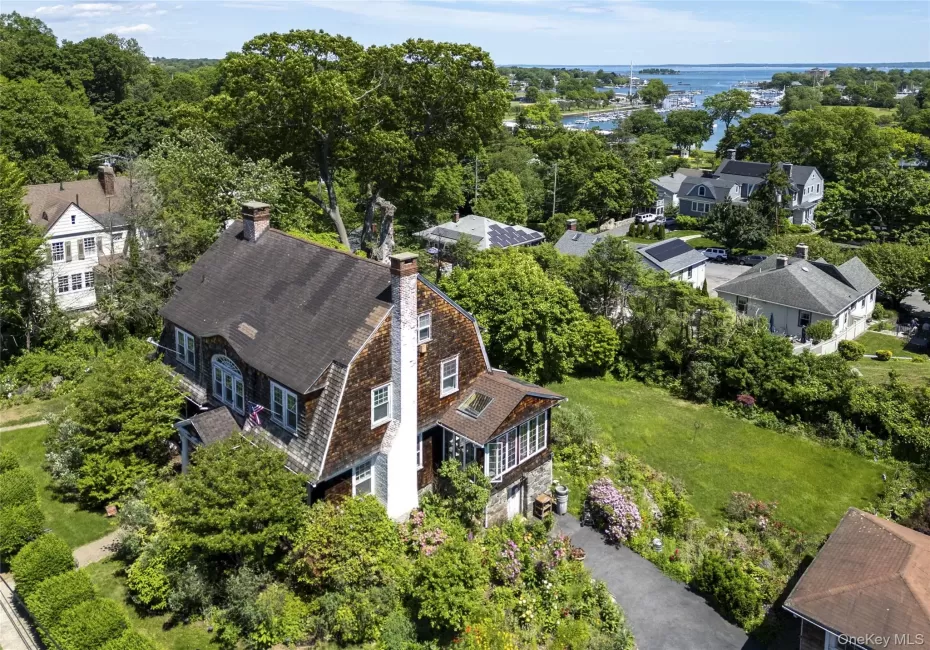 616 Munro Avenue, Mamaroneck, NY, 4 Bedrooms Bedrooms, 9 Rooms Rooms,3 BathroomsBathrooms,Residential,For Rent,Munro,0,1006901 616 Munro Avenue, Mamaroneck, NY, 4 Bedrooms Bedrooms, 9 Rooms Rooms,3 BathroomsBathrooms,Residential,For Rent,Munro,0,1006901