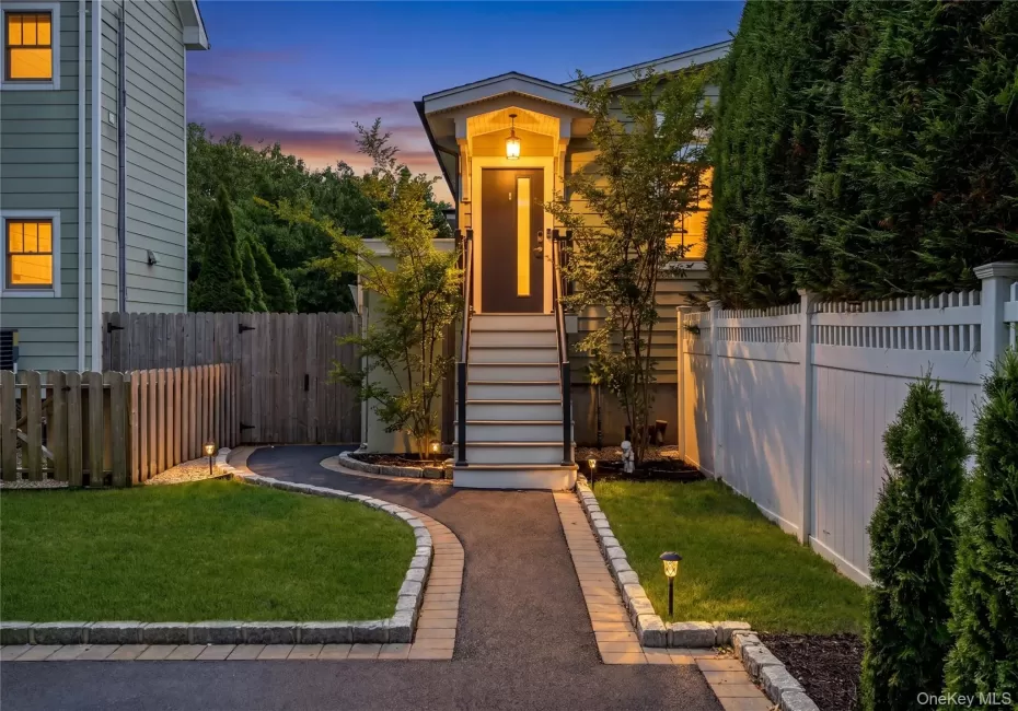 2540 Riverside Avenue, Hempstead, NY, 2 Bedrooms Bedrooms, 4 Rooms Rooms,1 BathroomBathrooms,Residential,For Rent,Riverside,0,1015135 2540 Riverside Avenue, Hempstead, NY, 2 Bedrooms Bedrooms, 4 Rooms Rooms,1 BathroomBathrooms,Residential,For Rent,Riverside,0,1015135