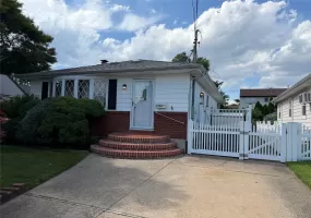 1799 Stone Avenue, Hempstead, NY, 3 Bedrooms Bedrooms, 6 Rooms Rooms,1 BathroomBathrooms,Residential,For Rent,Stone,0,1015210 1799 Stone Avenue, Hempstead, NY, 3 Bedrooms Bedrooms, 6 Rooms Rooms,1 BathroomBathrooms,Residential,For Rent,Stone,0,1015210