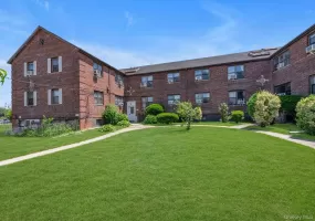 20106 Rocky Hill Road, New York, NY, 2 Bedrooms Bedrooms, 5 Rooms Rooms,1 BathroomBathrooms,Residential,For Rent,Rocky Hill,0,KEY1016342 20106 Rocky Hill Road, New York, NY, 2 Bedrooms Bedrooms, 5 Rooms Rooms,1 BathroomBathrooms,Residential,For Rent,Rocky Hill,0,KEY1016342