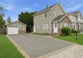 6 Prospect Street, Oyster Bay, NY, 2 Bedrooms Bedrooms, 4 Rooms Rooms,1 BathroomBathrooms,Residential,For Rent,Prospect,0,1015792 6 Prospect Street, Oyster Bay, NY, 2 Bedrooms Bedrooms, 4 Rooms Rooms,1 BathroomBathrooms,Residential,For Rent,Prospect,0,1015792