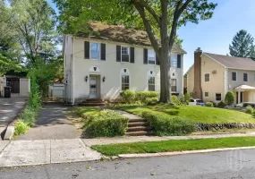 12 Carolina Road, New York, NY, 4 Bedrooms Bedrooms, 11 Rooms Rooms,2 BathroomsBathrooms,Residential,For Rent,Carolina,0,1016122 12 Carolina Road, New York, NY, 4 Bedrooms Bedrooms, 11 Rooms Rooms,2 BathroomsBathrooms,Residential,For Rent,Carolina,0,1016122
