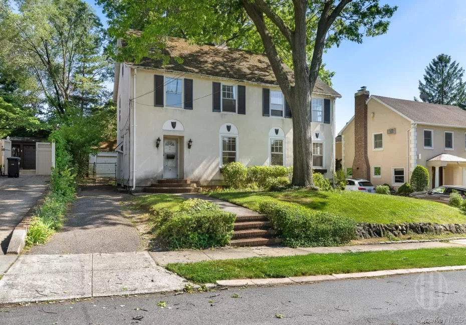 12 Carolina Road, New York, NY, 4 Bedrooms Bedrooms, 11 Rooms Rooms,2 BathroomsBathrooms,Residential,For Rent,Carolina,0,1016122 12 Carolina Road, New York, NY, 4 Bedrooms Bedrooms, 11 Rooms Rooms,2 BathroomsBathrooms,Residential,For Rent,Carolina,0,1016122