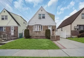 8268 Little Neck Parkway, New York, NY, 4 Bedrooms Bedrooms, 7 Rooms Rooms,3 BathroomsBathrooms,Residential,For Rent,Little Neck,0,947651 8268 Little Neck Parkway, New York, NY, 4 Bedrooms Bedrooms, 7 Rooms Rooms,3 BathroomsBathrooms,Residential,For Rent,Little Neck,0,947651