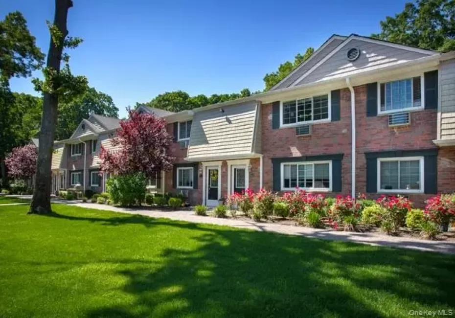 17 Quentin Place, Brookhaven, NY, 1 Bedroom Bedrooms, 4 Rooms Rooms,1 BathroomBathrooms,Residential Lease,For Rent,Quentin,0,943308 17 Quentin Place, Brookhaven, NY, 1 Bedroom Bedrooms, 4 Rooms Rooms,1 BathroomBathrooms,Residential Lease,For Rent,Quentin,0,943308