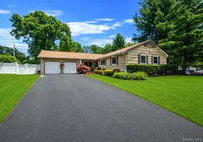 7 Carrie Court, Smithtown, NY, 3 Bedrooms Bedrooms, 7 Rooms Rooms,3 BathroomsBathrooms,Residential,For Rent,Carrie,0,KEY1011789 7 Carrie Court, Smithtown, NY, 3 Bedrooms Bedrooms, 7 Rooms Rooms,3 BathroomsBathrooms,Residential,For Rent,Carrie,0,KEY1011789
