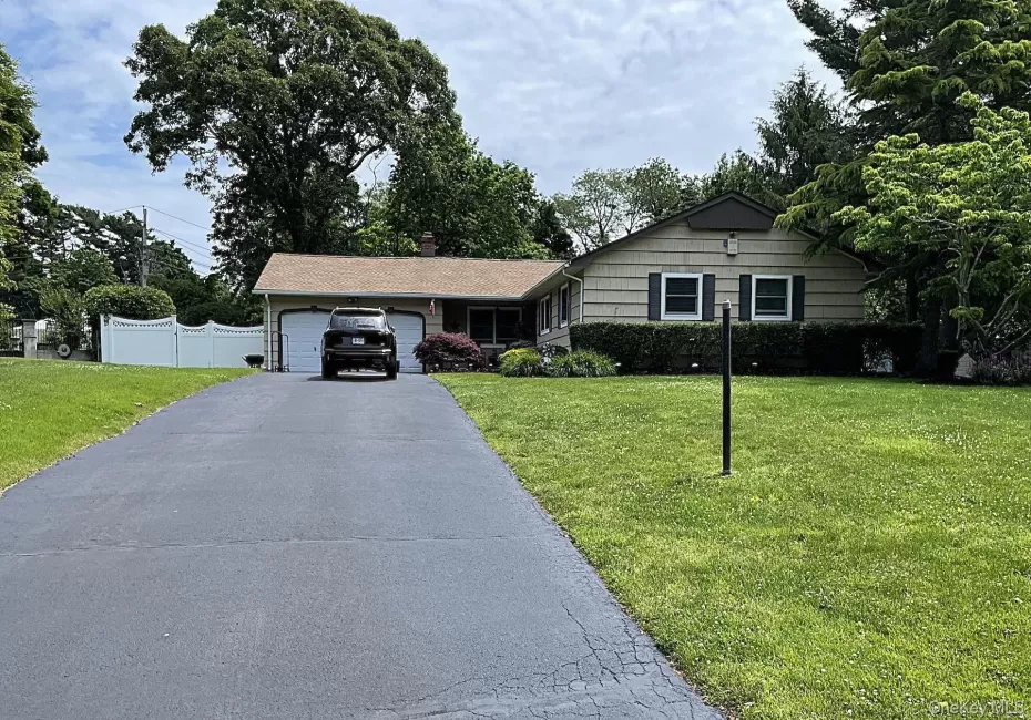 7 Carrie Court, Smithtown, NY, 3 Bedrooms Bedrooms, 7 Rooms Rooms,3 BathroomsBathrooms,Residential,For Rent,Carrie,0,1011789 7 Carrie Court, Smithtown, NY, 3 Bedrooms Bedrooms, 7 Rooms Rooms,3 BathroomsBathrooms,Residential,For Rent,Carrie,0,1011789
