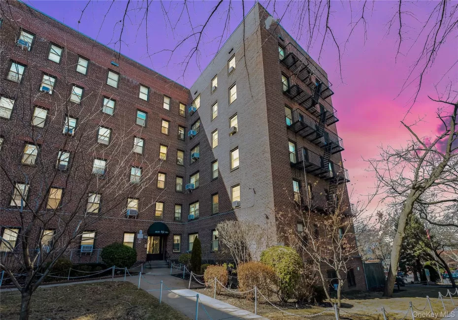 62-19 53rd Avenue, New York, NY, 2 Bedrooms Bedrooms, 5 Rooms Rooms,1 BathroomBathrooms,Residential,For Rent,53rd,0,1012281 62-19 53rd Avenue, New York, NY, 2 Bedrooms Bedrooms, 5 Rooms Rooms,1 BathroomBathrooms,Residential,For Rent,53rd,0,1012281