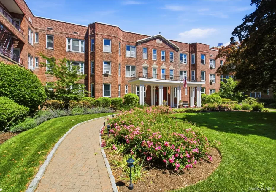101 Old Mamaroneck Road, White Plains, NY, 2 Bedrooms Bedrooms, 4 Rooms Rooms,1 BathroomBathrooms,Residential,For Rent,Old Mamaroneck,0,KEY1013622 101 Old Mamaroneck Road, White Plains, NY, 2 Bedrooms Bedrooms, 4 Rooms Rooms,1 BathroomBathrooms,Residential,For Rent,Old Mamaroneck,0,KEY1013622