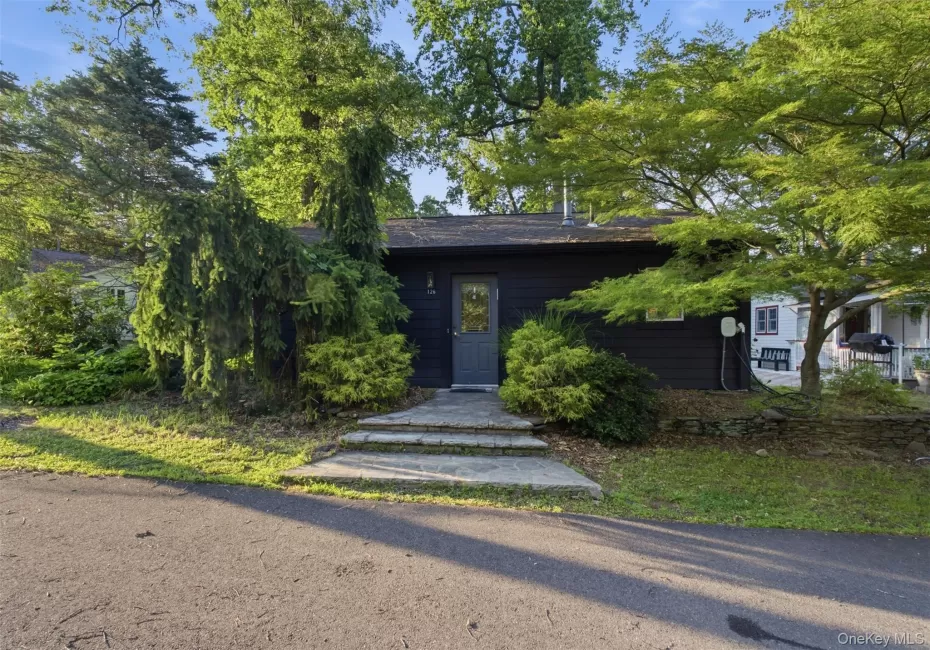126 New Valley Road, Clarkstown, NY, 1 Bedroom Bedrooms, 3 Rooms Rooms,1 BathroomBathrooms,Residential,For Rent,New Valley,0,1015164 126 New Valley Road, Clarkstown, NY, 1 Bedroom Bedrooms, 3 Rooms Rooms,1 BathroomBathrooms,Residential,For Rent,New Valley,0,1015164