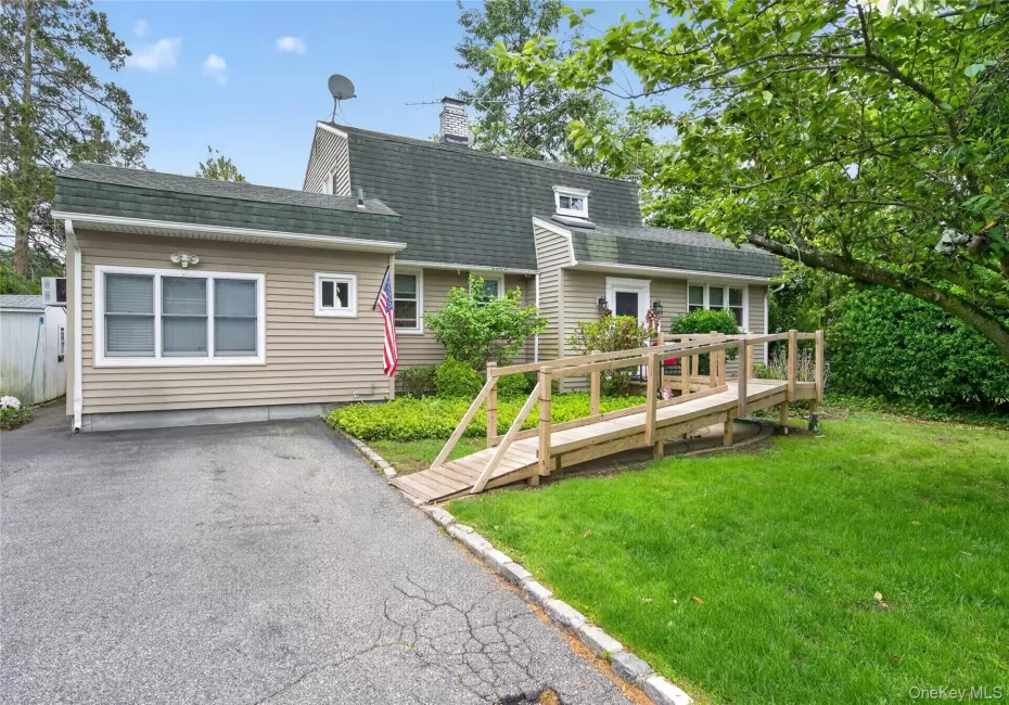 8 7th Street, North Hempstead, NY, 5 Bedrooms Bedrooms, 10 Rooms Rooms,3 BathroomsBathrooms,Residential,For Rent,7th,0,991750 8 7th Street, North Hempstead, NY, 5 Bedrooms Bedrooms, 10 Rooms Rooms,3 BathroomsBathrooms,Residential,For Rent,7th,0,991750