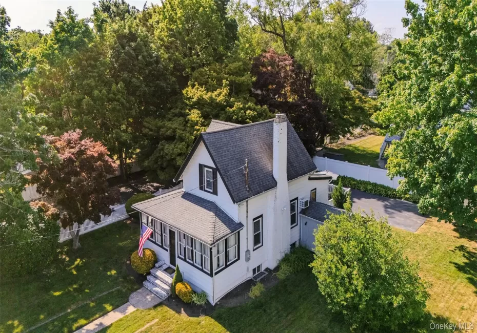 259 Woodlawn Avenue, Smithtown, NY, 3 Bedrooms Bedrooms, 6 Rooms Rooms,1 BathroomBathrooms,Residential,For Rent,Woodlawn,0,1016001 259 Woodlawn Avenue, Smithtown, NY, 3 Bedrooms Bedrooms, 6 Rooms Rooms,1 BathroomBathrooms,Residential,For Rent,Woodlawn,0,1016001