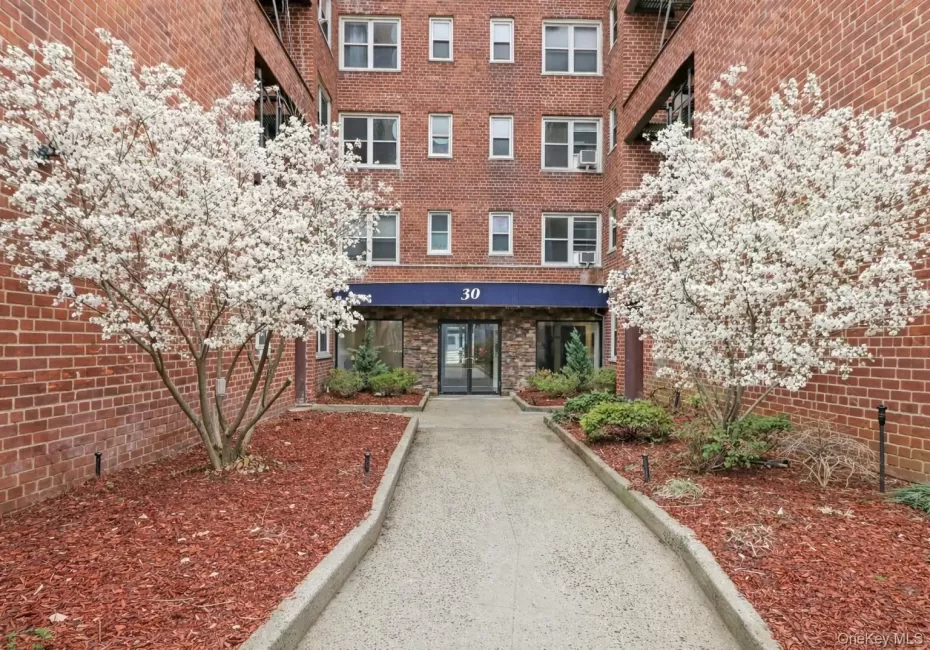 30 Broadway, White Plains, NY, 2 Bedrooms Bedrooms, 5 Rooms Rooms,1 BathroomBathrooms,Residential,For Rent,Broadway,0,1016463 30 Broadway, White Plains, NY, 2 Bedrooms Bedrooms, 5 Rooms Rooms,1 BathroomBathrooms,Residential,For Rent,Broadway,0,1016463