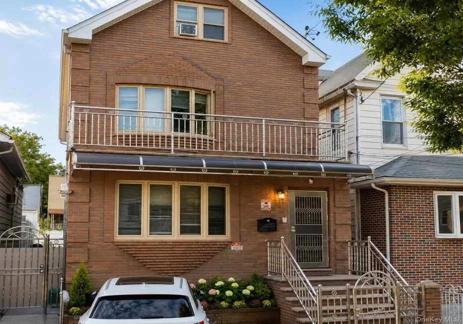 111-33 42nd Avenue, New York, NY, 6 Bedrooms Bedrooms, 12 Rooms Rooms,6 BathroomsBathrooms,Residential,For Rent,42nd,0,1016579 111-33 42nd Avenue, New York, NY, 6 Bedrooms Bedrooms, 12 Rooms Rooms,6 BathroomsBathrooms,Residential,For Rent,42nd,0,1016579