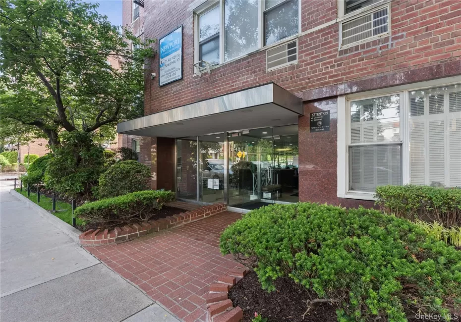 71-40 112th Street, New York, NY, 2 Rooms Rooms,1 BathroomBathrooms,Residential,For Rent,112th,0,1014480 71-40 112th Street, New York, NY, 2 Rooms Rooms,1 BathroomBathrooms,Residential,For Rent,112th,0,1014480