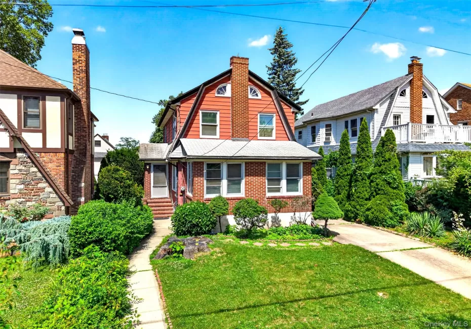 27-30 165th Street, New York, NY, 3 Bedrooms Bedrooms, 10 Rooms Rooms,2 BathroomsBathrooms,Residential,For Rent,165th,0,KEY1016356 27-30 165th Street, New York, NY, 3 Bedrooms Bedrooms, 10 Rooms Rooms,2 BathroomsBathrooms,Residential,For Rent,165th,0,KEY1016356