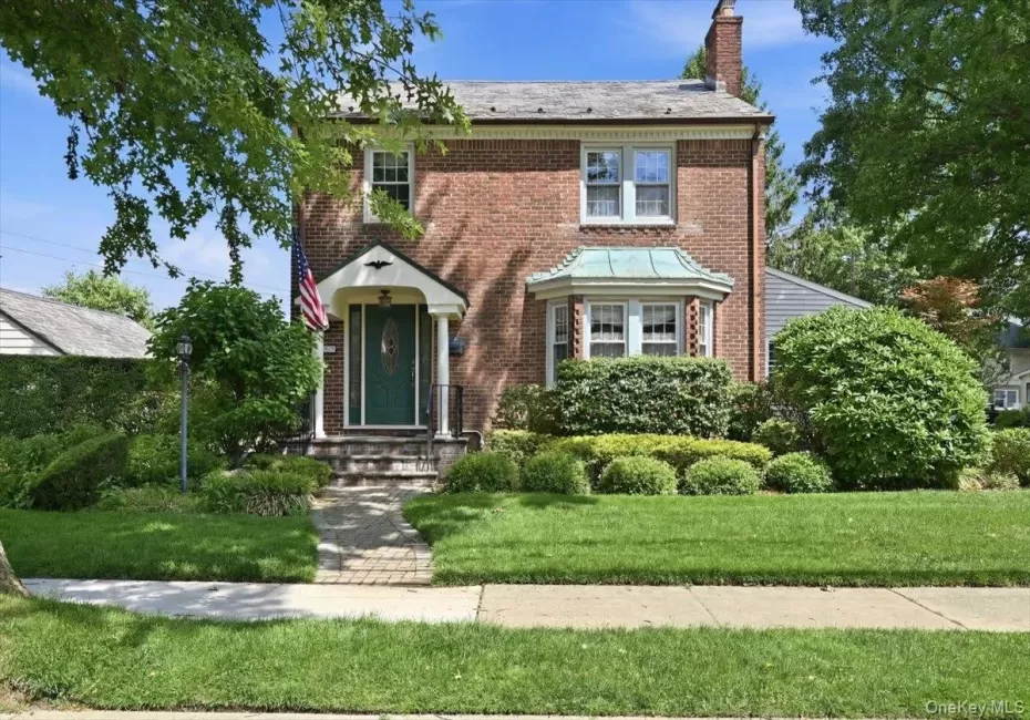 225 Crocus Avenue, Hempstead, NY, 3 Bedrooms Bedrooms, 7 Rooms Rooms,2 BathroomsBathrooms,Residential,For Rent,Crocus,0,1003146 225 Crocus Avenue, Hempstead, NY, 3 Bedrooms Bedrooms, 7 Rooms Rooms,2 BathroomsBathrooms,Residential,For Rent,Crocus,0,1003146