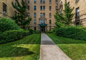 43 Calton Road, New Rochelle, NY, 2 Bedrooms Bedrooms, 5 Rooms Rooms,1 BathroomBathrooms,Residential,For Rent,Calton,0,KEY1016448 43 Calton Road, New Rochelle, NY, 2 Bedrooms Bedrooms, 5 Rooms Rooms,1 BathroomBathrooms,Residential,For Rent,Calton,0,KEY1016448
