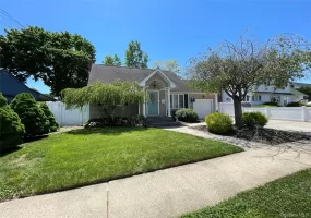 36 34th Street, Babylon, NY, 4 Bedrooms Bedrooms, 6 Rooms Rooms,2 BathroomsBathrooms,Residential,For Rent,34th,0,KEY1016586 36 34th Street, Babylon, NY, 4 Bedrooms Bedrooms, 6 Rooms Rooms,2 BathroomsBathrooms,Residential,For Rent,34th,0,KEY1016586