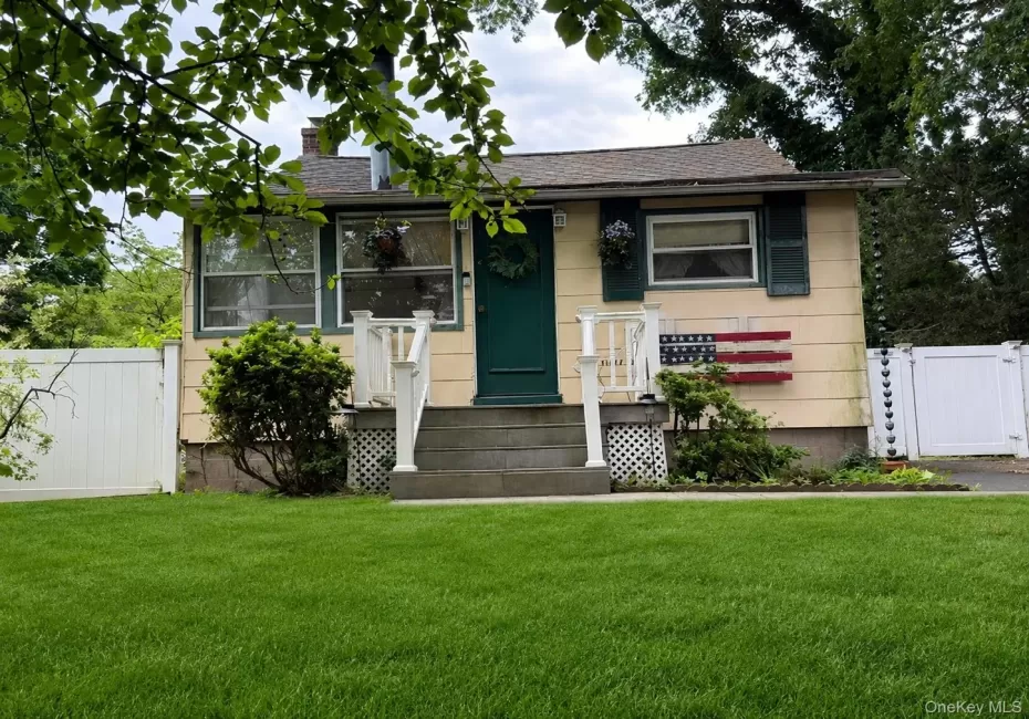 15 Kew Drive, Brookhaven, NY, 2 Bedrooms Bedrooms, 5 Rooms Rooms,2 BathroomsBathrooms,Residential,For Rent,Kew,0,1014304 15 Kew Drive, Brookhaven, NY, 2 Bedrooms Bedrooms, 5 Rooms Rooms,2 BathroomsBathrooms,Residential,For Rent,Kew,0,1014304