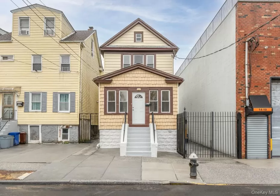 1414 114th Street, New York, NY, 4 Bedrooms Bedrooms, 8 Rooms Rooms,2 BathroomsBathrooms,Residential,For Rent,114th,0,KEY1002960 1414 114th Street, New York, NY, 4 Bedrooms Bedrooms, 8 Rooms Rooms,2 BathroomsBathrooms,Residential,For Rent,114th,0,KEY1002960