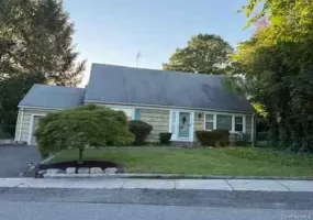 31 Glenwood Road, Oyster Bay, NY, 3 Bedrooms Bedrooms, 7 Rooms Rooms,2 BathroomsBathrooms,Residential,For Rent,Glenwood,0,1016764 31 Glenwood Road, Oyster Bay, NY, 3 Bedrooms Bedrooms, 7 Rooms Rooms,2 BathroomsBathrooms,Residential,For Rent,Glenwood,0,1016764
