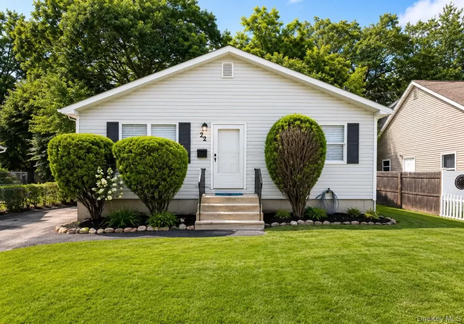 22 Fife Drive, Brookhaven, NY, 3 Bedrooms Bedrooms, 6 Rooms Rooms,1 BathroomBathrooms,Residential,For Rent,Fife,0,1016602 22 Fife Drive, Brookhaven, NY, 3 Bedrooms Bedrooms, 6 Rooms Rooms,1 BathroomBathrooms,Residential,For Rent,Fife,0,1016602