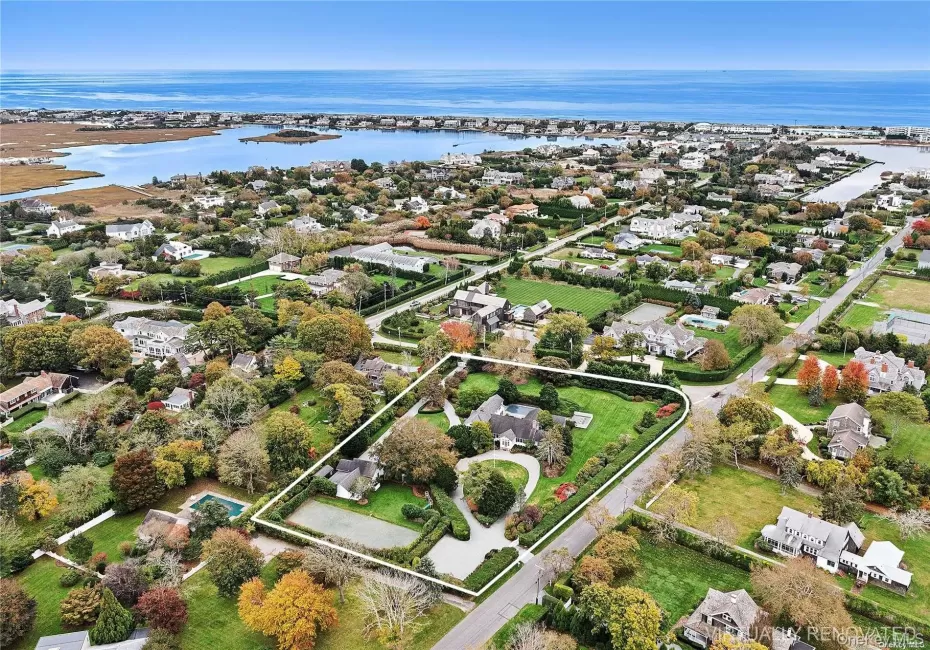 22 Bayfield Lane, Southampton, NY, 6 Bedrooms Bedrooms, 12 Rooms Rooms,4 BathroomsBathrooms,Residential,For Rent,Bayfield,0,874422 22 Bayfield Lane, Southampton, NY, 6 Bedrooms Bedrooms, 12 Rooms Rooms,4 BathroomsBathrooms,Residential,For Rent,Bayfield,0,874422