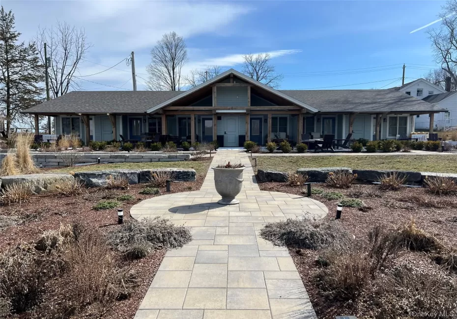 29 Beggs Point Street, Out Of Area, NY, 6 Bedrooms Bedrooms, 15 Rooms Rooms,6 BathroomsBathrooms,Residential,For Rent,Beggs Point,0,979732 29 Beggs Point Street, Out Of Area, NY, 6 Bedrooms Bedrooms, 15 Rooms Rooms,6 BathroomsBathrooms,Residential,For Rent,Beggs Point,0,979732