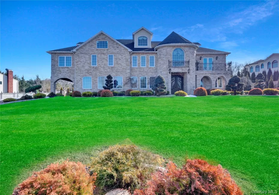 120 Majestic Drive, Huntington, NY, 8 Bedrooms Bedrooms, 21 Rooms Rooms,9 BathroomsBathrooms,Residential Lease,For Rent,Majestic,0,980840 120 Majestic Drive, Huntington, NY, 8 Bedrooms Bedrooms, 21 Rooms Rooms,9 BathroomsBathrooms,Residential Lease,For Rent,Majestic,0,980840