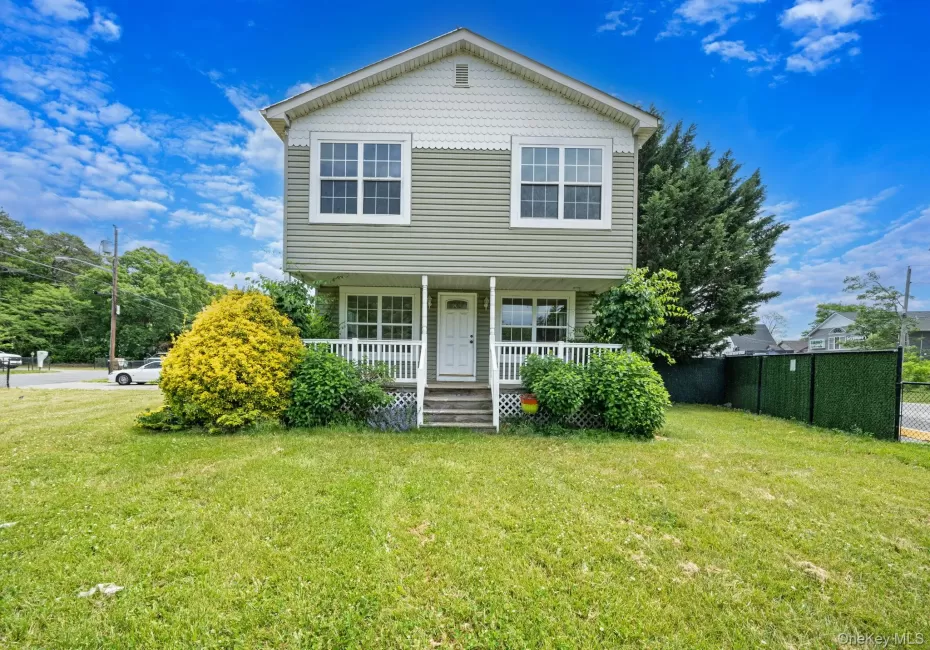 86 Eleanor Avenue, Brookhaven, NY, 3 Bedrooms Bedrooms, 6 Rooms Rooms,2 BathroomsBathrooms,Residential,For Rent,Eleanor,0,1016733 86 Eleanor Avenue, Brookhaven, NY, 3 Bedrooms Bedrooms, 6 Rooms Rooms,2 BathroomsBathrooms,Residential,For Rent,Eleanor,0,1016733