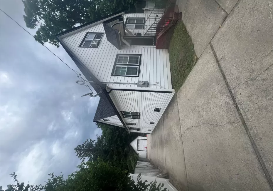 27 Brook Avenue, Islip, NY, 5 Bedrooms Bedrooms, 9 Rooms Rooms,2 BathroomsBathrooms,Residential,For Rent,Brook,0,1016661 27 Brook Avenue, Islip, NY, 5 Bedrooms Bedrooms, 9 Rooms Rooms,2 BathroomsBathrooms,Residential,For Rent,Brook,0,1016661