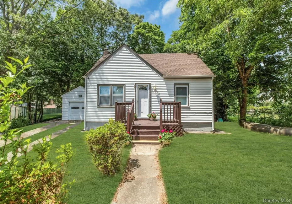 96 Washington Drive, Brookhaven, NY, 3 Bedrooms Bedrooms, 5 Rooms Rooms,1 BathroomBathrooms,Residential,For Rent,Washington,0,KEY1016500 96 Washington Drive, Brookhaven, NY, 3 Bedrooms Bedrooms, 5 Rooms Rooms,1 BathroomBathrooms,Residential,For Rent,Washington,0,KEY1016500