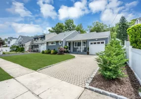 31 Jane Drive, Babylon, NY, 3 Bedrooms Bedrooms, 9 Rooms Rooms,1 BathroomBathrooms,Residential,For Rent,Jane,0,KEY1011378 31 Jane Drive, Babylon, NY, 3 Bedrooms Bedrooms, 9 Rooms Rooms,1 BathroomBathrooms,Residential,For Rent,Jane,0,KEY1011378