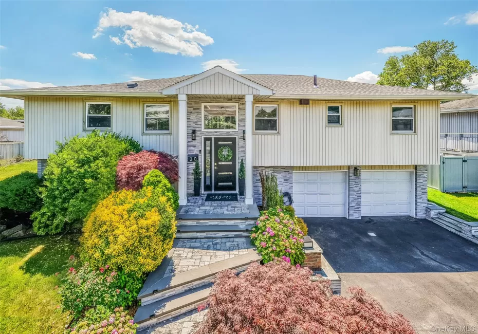 20 Russell Park Road, Oyster Bay, NY, 4 Bedrooms Bedrooms, 8 Rooms Rooms,2 BathroomsBathrooms,Residential,For Rent,Russell Park,0,1016789 20 Russell Park Road, Oyster Bay, NY, 4 Bedrooms Bedrooms, 8 Rooms Rooms,2 BathroomsBathrooms,Residential,For Rent,Russell Park,0,1016789
