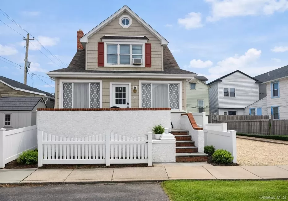 25 Alabama Street, Long Beach, NY, 4 Bedrooms Bedrooms, 8 Rooms Rooms,2 BathroomsBathrooms,Residential Lease,For Rent,Alabama,0,1016940 25 Alabama Street, Long Beach, NY, 4 Bedrooms Bedrooms, 8 Rooms Rooms,2 BathroomsBathrooms,Residential Lease,For Rent,Alabama,0,1016940