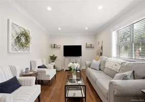 123 Park Avenue, Babylon, NY, 1 Bedroom Bedrooms, 3 Rooms Rooms,1 BathroomBathrooms,Residential,For Rent,Park,0,KEY1016900 123 Park Avenue, Babylon, NY, 1 Bedroom Bedrooms, 3 Rooms Rooms,1 BathroomBathrooms,Residential,For Rent,Park,0,KEY1016900